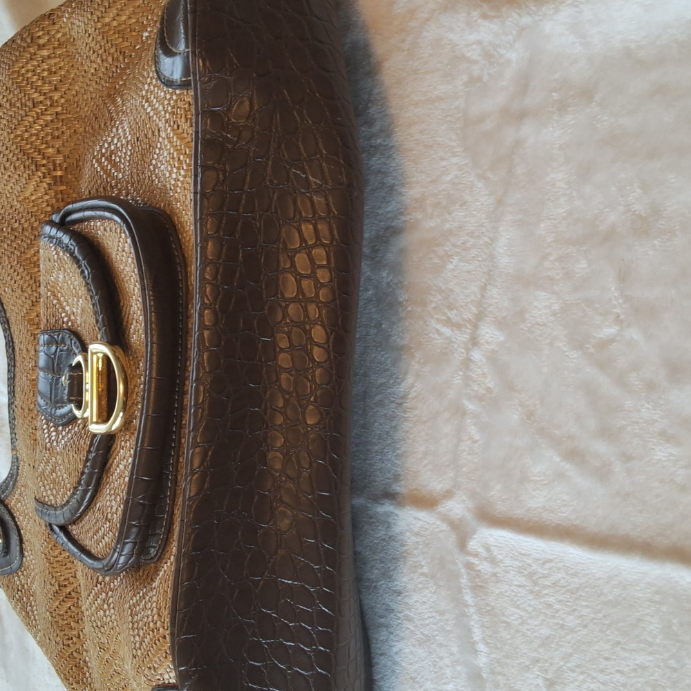 Tan And Brown Short Shoulder Handle Purse - Picture 7 of 7